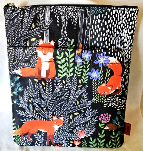 Book sleeve with zipper - sleeve,